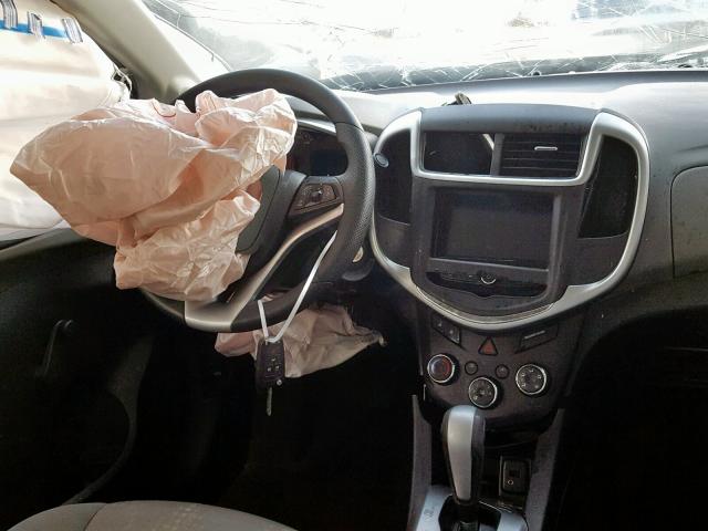 1G1JB5SH0H4114396 - 2017 CHEVROLET SONIC LS 银色 照片 9