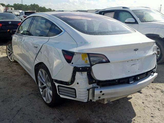 5YJ3E1EA4JF033169 - 2018 TESLA MODEL 3 თეთრი ფოტო 3