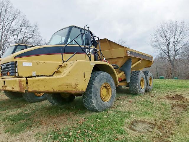 CAT00735JAWR00672 - 2005 CATERPILLAR 735 YELLOW photo 2