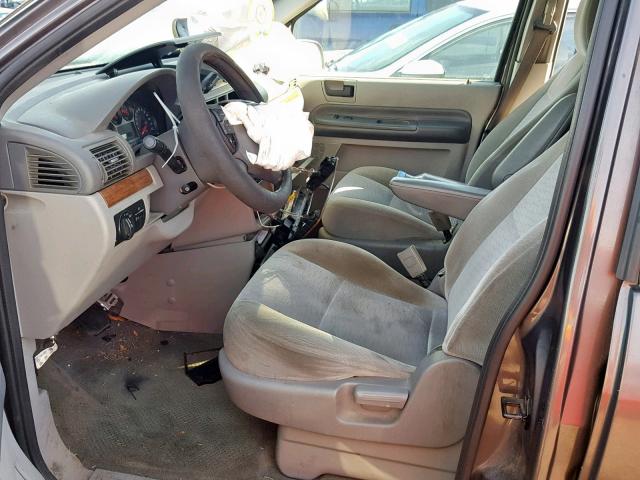 2FMZA51645BA69439 - 2005 FORD FREESTAR S GRAY photo 5