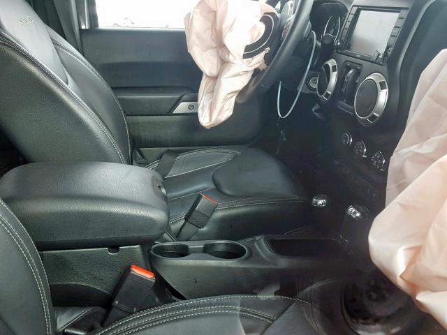 1C4HJWEG8JL894645 - 2018 JEEP WRANGLER U GRAY photo 5