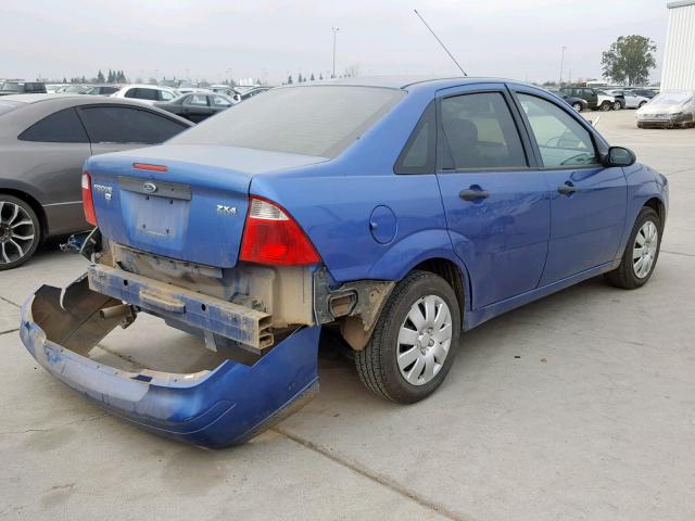 1FAHP34N95W225131 - 2005 FORD FOCUS ZX4 BLUE photo 4