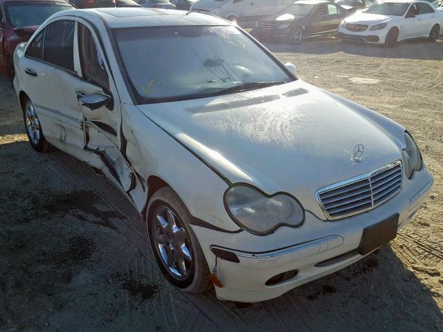 WDBRF61J62F277878 - 2002 MERCEDES-BENZ C 240 WHITE photo 1