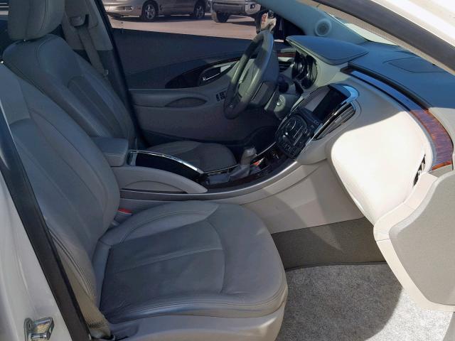 1G4GC5EG7AF189992 - 2010 BUICK LACROSSE C WHITE photo 5