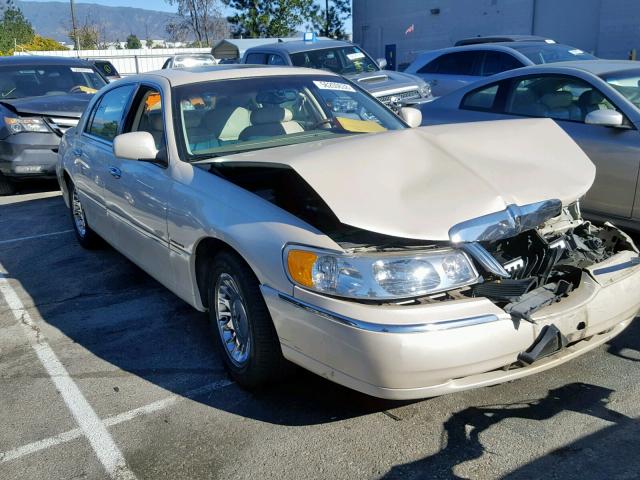 1LNHM83W3YY809295 - 2000 LINCOLN TOWN CAR C CREAM photo 1