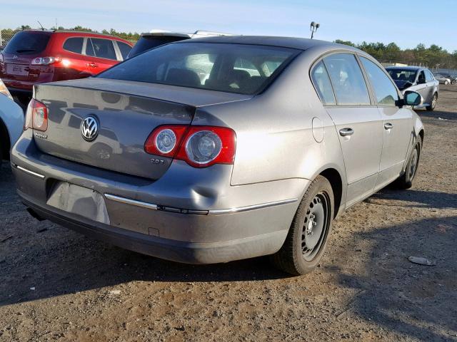 WVWJK73C77P028537 - 2007 VOLKSWAGEN PASSAT GRAY photo 4