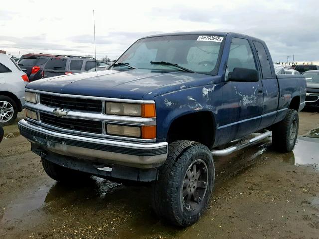 1GCFK29K0SE266175 - 1995 CHEVROLET GMT-400 K2 BLUE photo 2