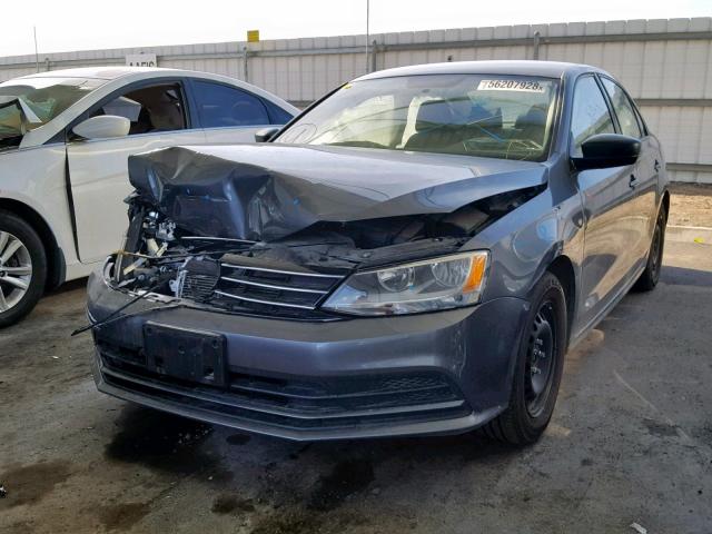 3VW2K7AJ9FM400614 - 2015 VOLKSWAGEN JETTA BASE GRAY photo 2