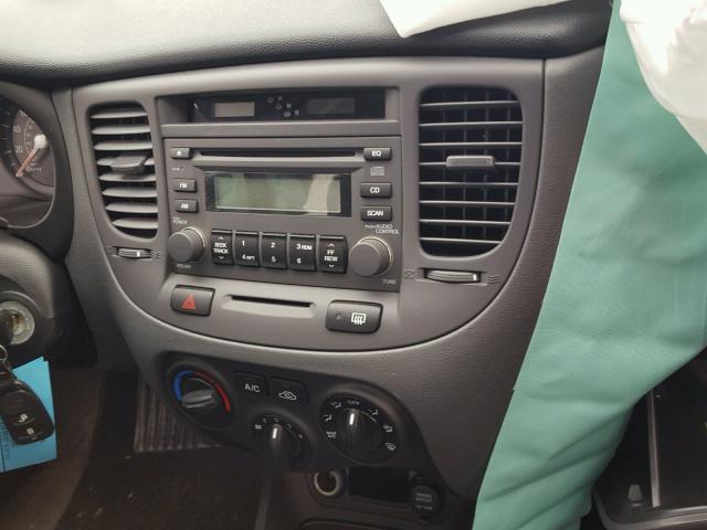 KNADE123366156293 - 2006 KIA RIO SILVER photo 9