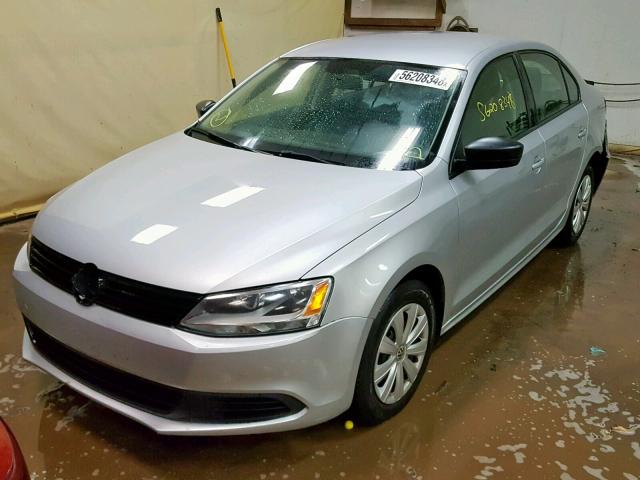 3VW2K7AJ9DM209983 - 2013 VOLKSWAGEN JETTA BASE Արծաթագույն լուսանկար 2