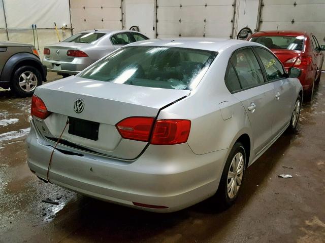 3VW2K7AJ9DM209983 - 2013 VOLKSWAGEN JETTA BASE Արծաթագույն լուսանկար 4