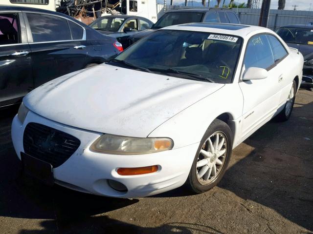 4C3AU52N0XE034700 - 1999 CHRYSLER SEBRING LX WHITE photo 2