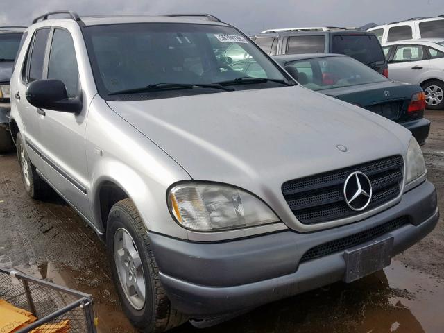 4JGAB54EXWA023009 - 1998 MERCEDES-BENZ ML 320 SILVER photo 1