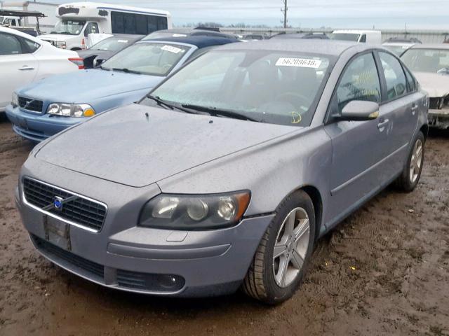 YV1MS382442006875 - 2004 VOLVO S40 2.4I GRAY photo 2