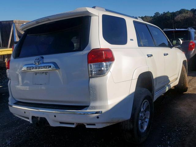 JTEZU5JRXD5054951 - 2013 TOYOTA 4RUNNER SR WHITE photo 4