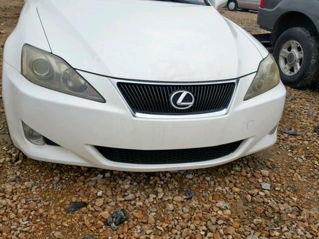 JTHBK262X65021536 - 2006 LEXUS IS 250 WHITE photo 9