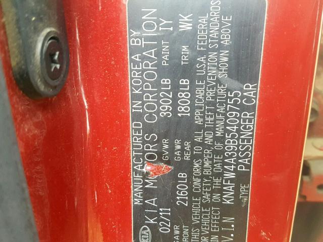 KNAFW4A39B5409755 - 2011 KIA FORTE SX RED photo 10