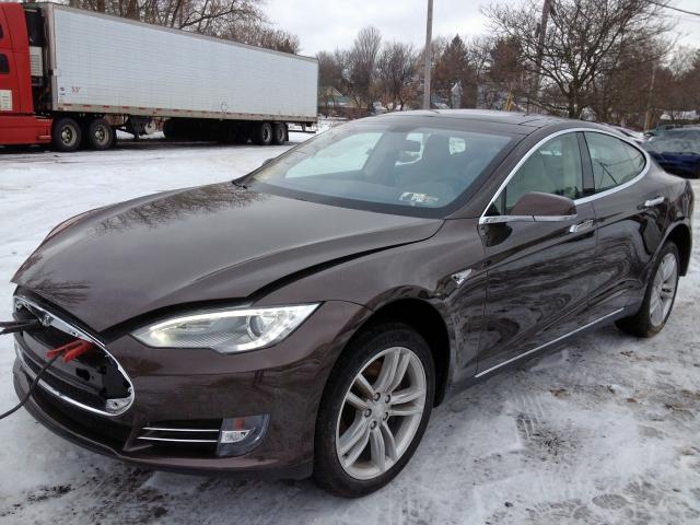 5YJSA1CN6DFP12068 - 2013 TESLA MODEL S BROWN photo 2