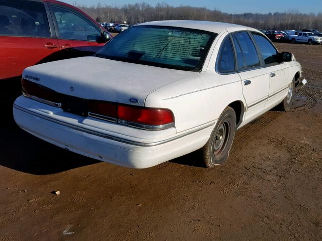 2FALP74W1TX120370 - 1996 FORD CROWN VICT WHITE photo 4