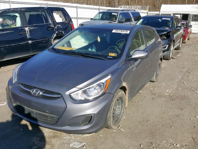 KMHCT5AE7HU321576 - 2017 HYUNDAI ACCENT SE GRAY photo 2