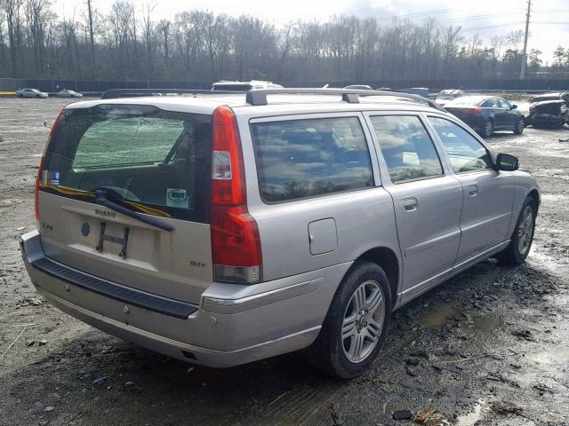 YV1SW592272646075 - 2007 VOLVO V70 2.5T SILVER photo 4