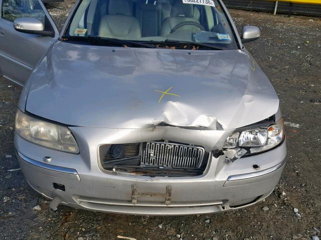 YV1SW592272646075 - 2007 VOLVO V70 2.5T SILVER photo 7