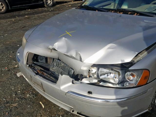 YV1SW592272646075 - 2007 VOLVO V70 2.5T SILVER photo 9