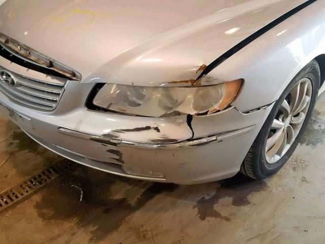 KMHFC46F16A057021 - 2006 HYUNDAI AZERA SE SILVER photo 9