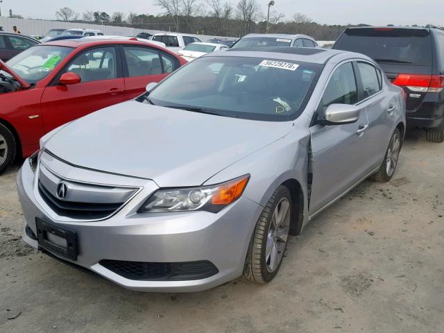 19VDE1F3XFE006990 - 2015 ACURA ILX 20 SILVER photo 2