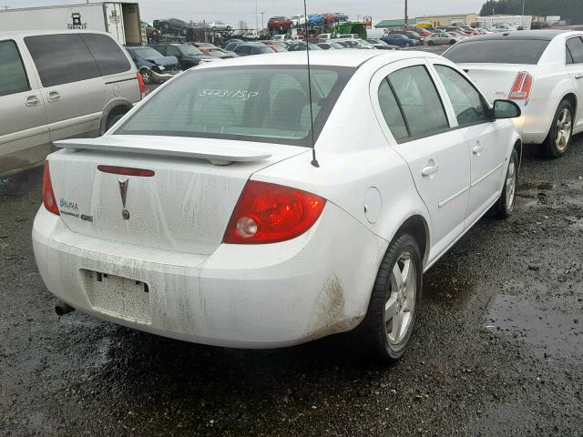 1G2AS55H297218380 - 2009 PONTIAC G5 SE WHITE photo 4