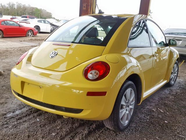 3VWPW3AG0AM017628 - 2010 VOLKSWAGEN NEW BEETLE YELLOW photo 4