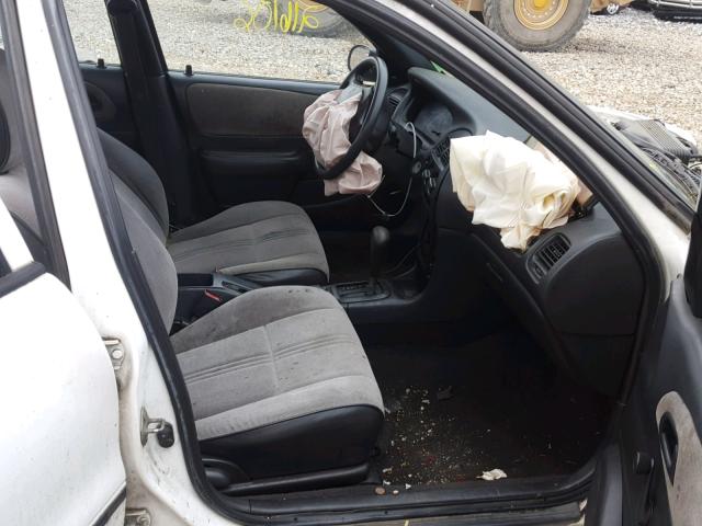 1Y1SK5265VZ405304 - 1997 GEO PRIZM BASE თეთრი ფოტო 5