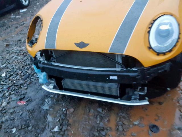 WMWXS5C51FT827930 - 2015 MINI COOPER YELLOW photo 9