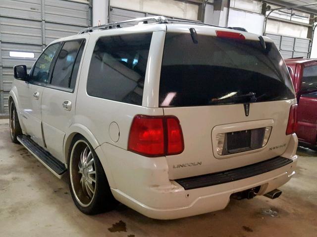 5LMFU27585LJ15634 - 2005 LINCOLN NAVIGATOR WHITE photo 3