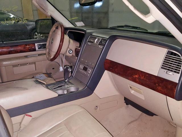 5LMFU27585LJ15634 - 2005 LINCOLN NAVIGATOR WHITE photo 5