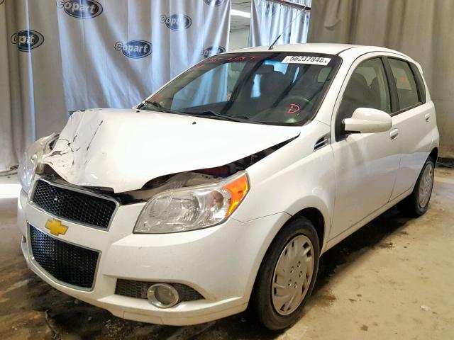 KL1TG6DE5BB184562 - 2011 CHEVROLET AVEO LT WHITE photo 2