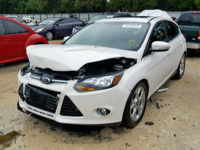 1FADP3N20DL161774 - 2013 FORD FOCUS TITA WHITE photo 2