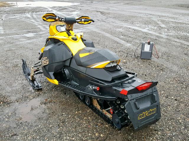 2BPSMXCD5CV000226 - 2012 SKI DOO MXZ YELLOW photo 3