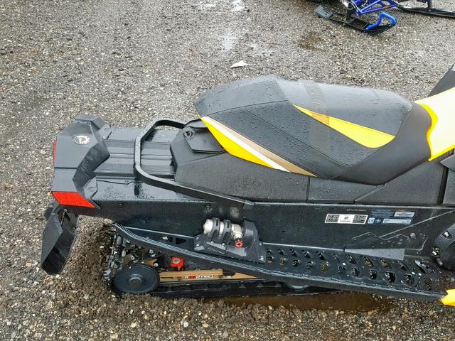 2BPSMXCD5CV000226 - 2012 SKI DOO MXZ YELLOW photo 6