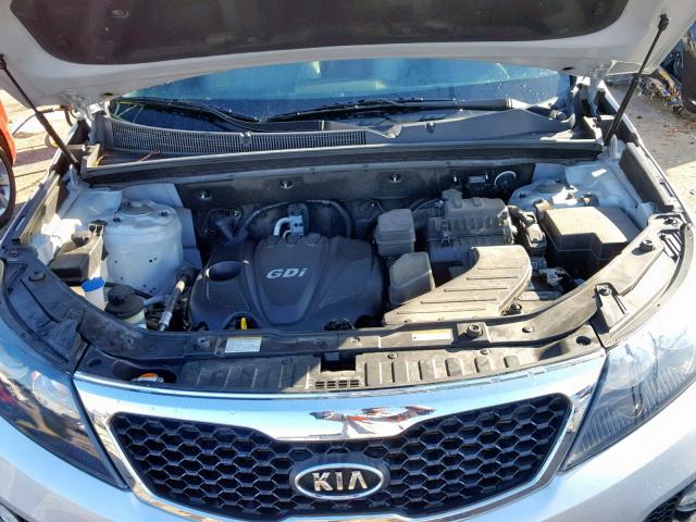 5XYKT4A62CG205554 - 2012 KIA SORENTO BA SILVER photo 7