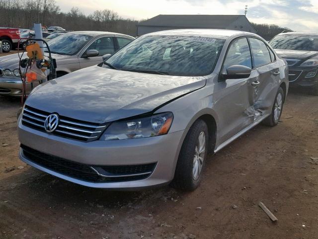 1VWAH7A30DC099533 - 2013 VOLKSWAGEN PASSAT S SILVER photo 2