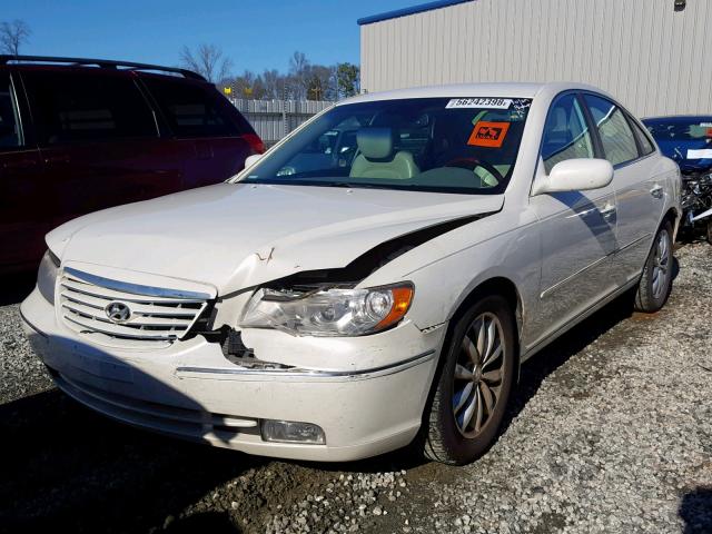 KMHFC46F87A174371 - 2007 HYUNDAI AZERA SE WHITE photo 2