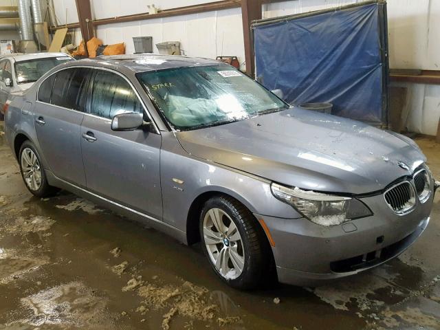 WBANV1C51AC157943 - 2010 BMW 528 XI SILVER photo 1