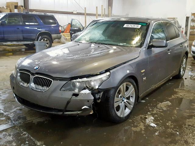 WBANV1C51AC157943 - 2010 BMW 528 XI SILVER photo 2