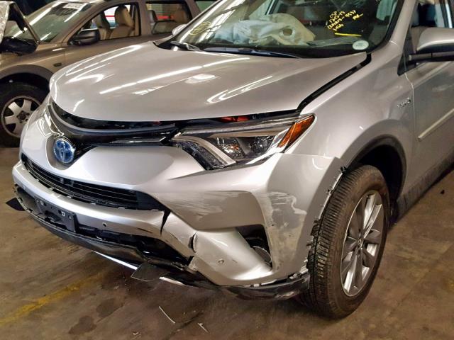 JTMDJREV1GD015259 - 2016 TOYOTA RAV4 HV LI SILVER photo 9