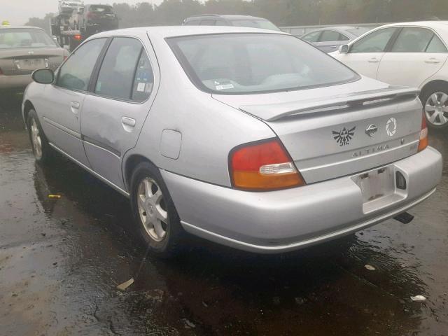 1N4DL01DXWC185567 - 1998 NISSAN ALTIMA XE SILVER photo 3