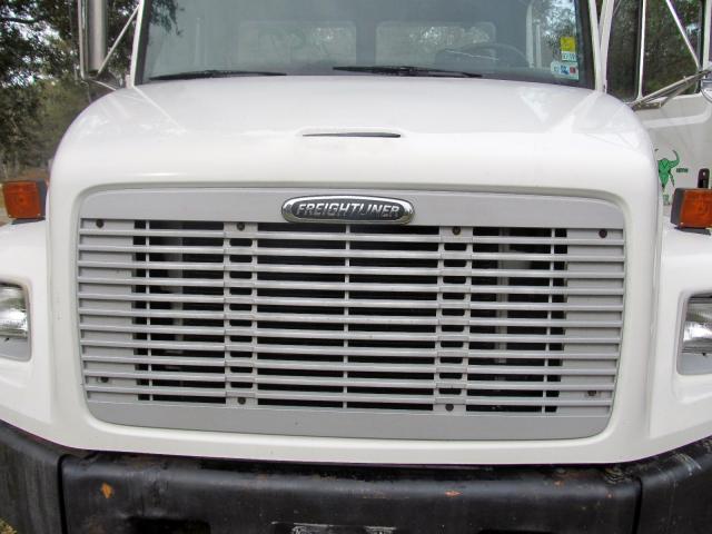 1FVABSAK84HM50078 - 2004 FREIGHTLINER MEDIUM CON WHITE photo 10