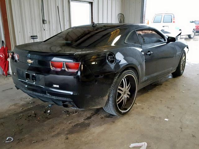 2G1FA1E36D9174112 - 2013 CHEVROLET CAMARO LS BLACK photo 4