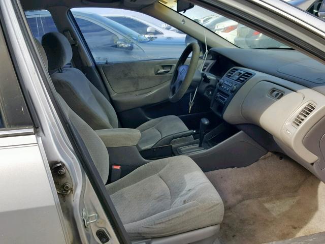 1HGCF86611A059867 - 2001 HONDA ACCORD VAL GRAY photo 5