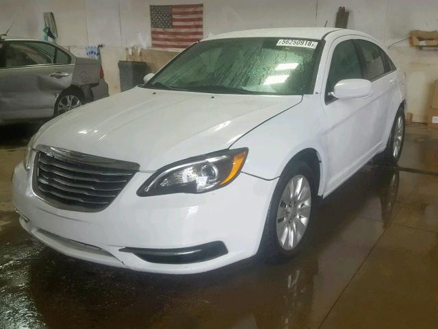 1C3BC4FG1BN547476 - 2011 CHRYSLER 200 LX WHITE photo 2